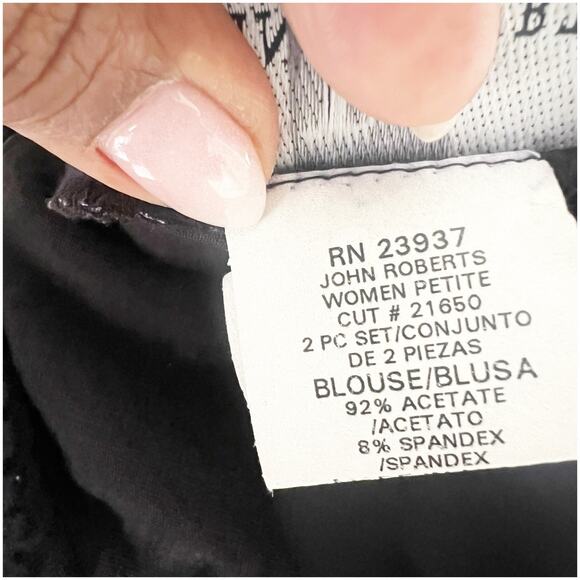 John Robert’s Wavy Design Sparky Party Top Vintage Size 18W Petite Black Silver - Picture 12 of 12